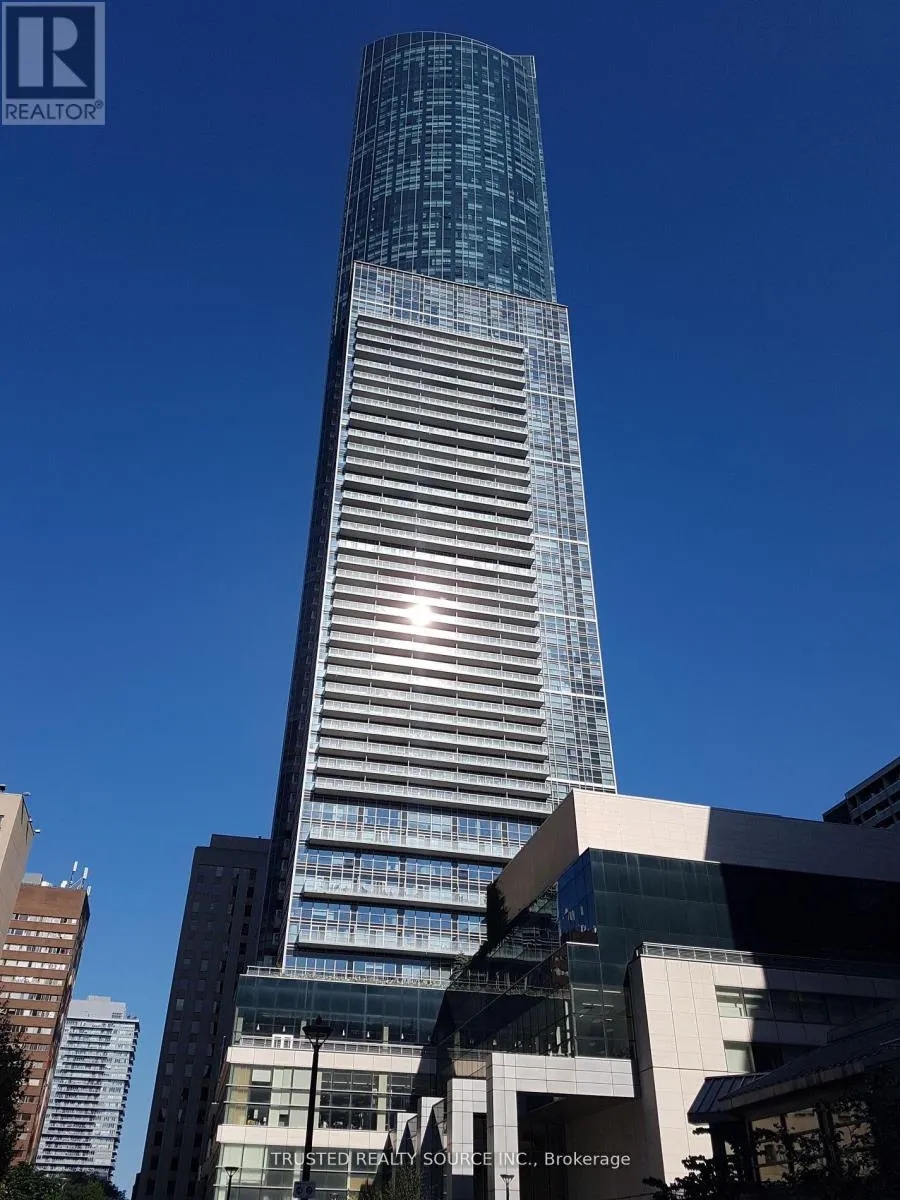 19 - 384 YONGE STREET