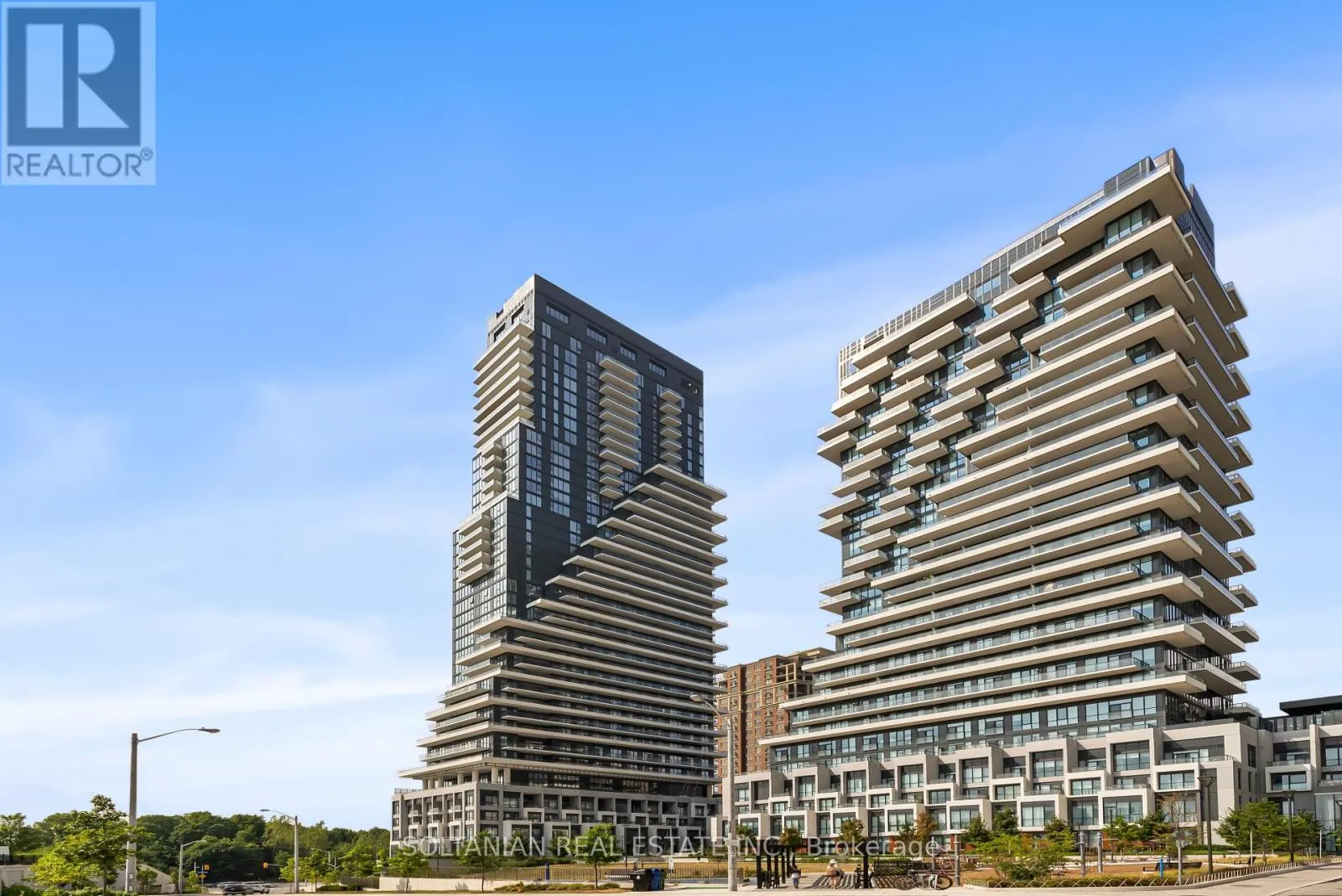 3204 - 10 INN ON THE PARK DRIVE