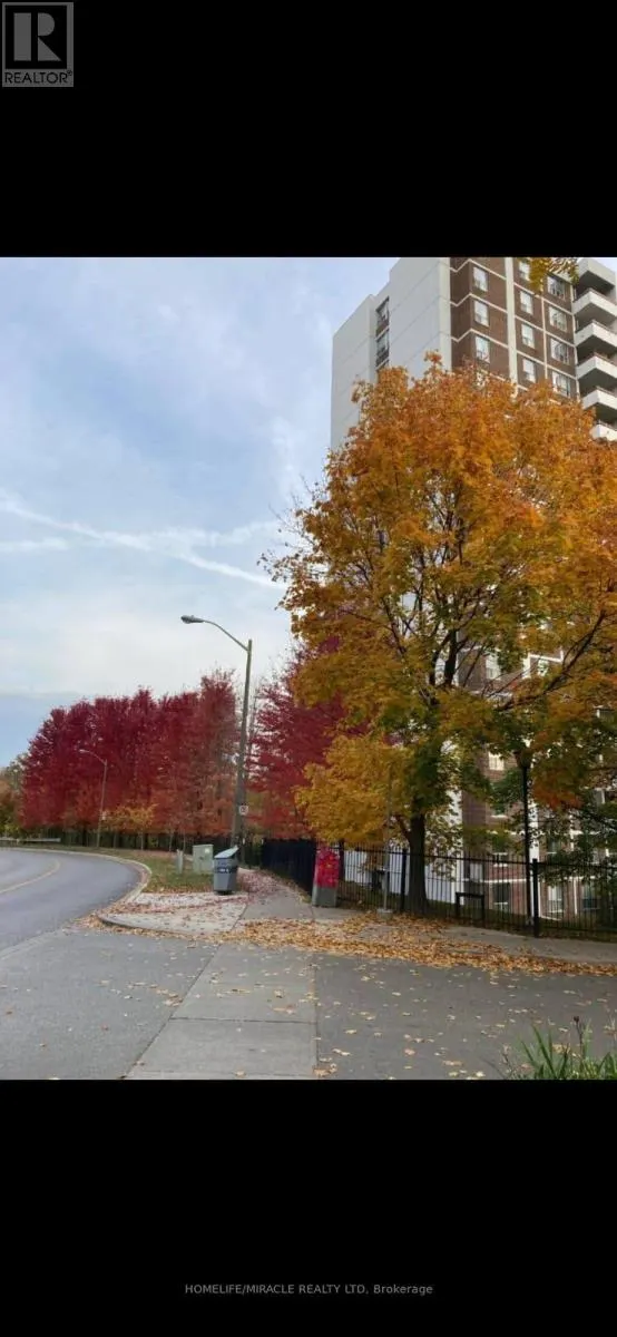 105 - 5 SHADY GOLFWAY