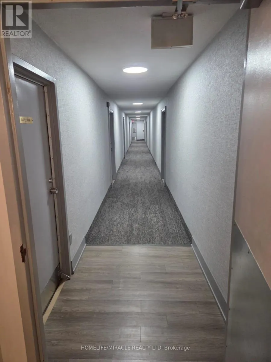 105 - 5 SHADY GOLFWAY