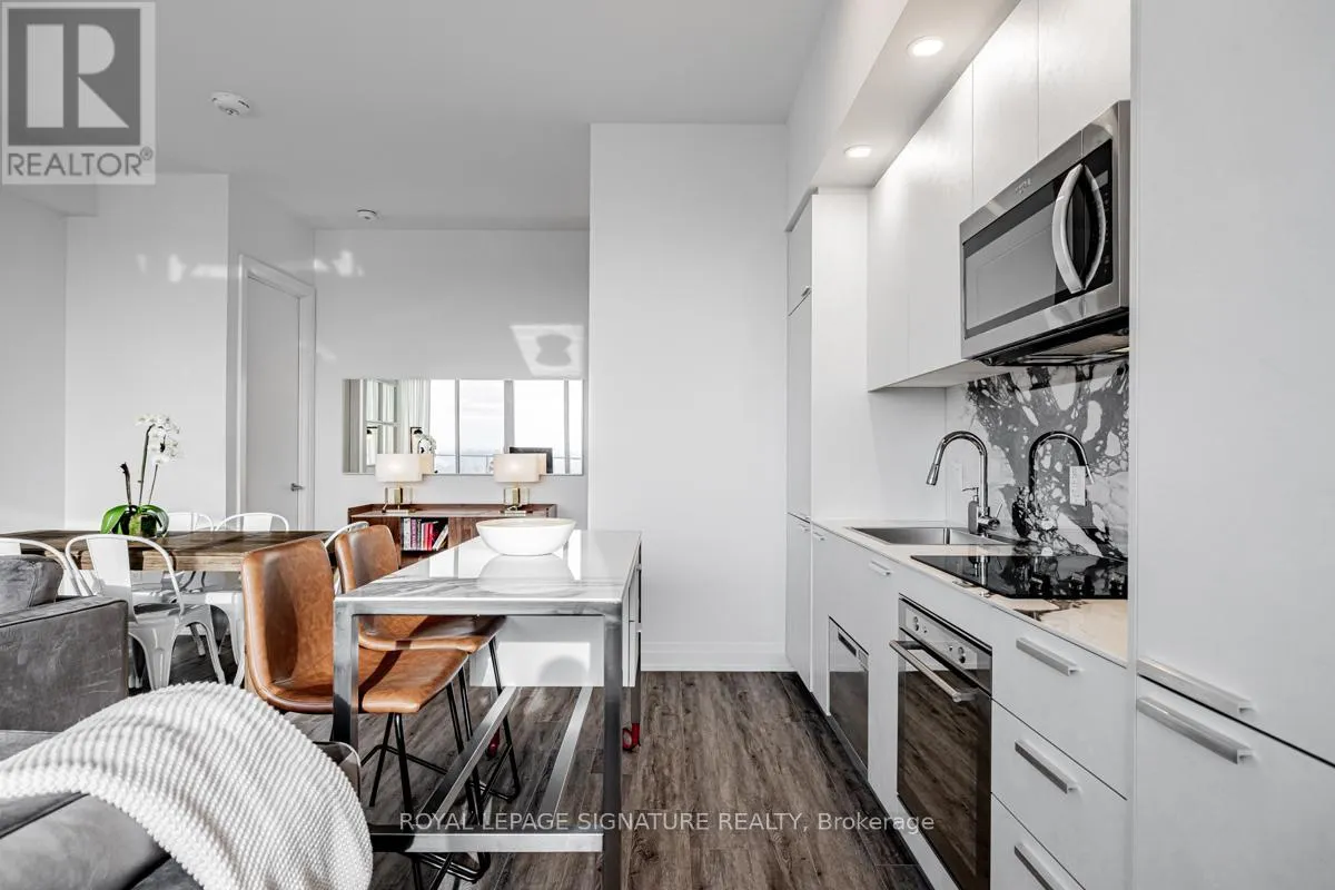 PH 506 - 75 CANTERBURY PLACE