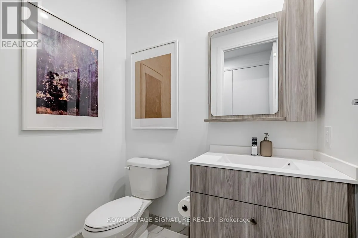 PH 506 - 75 CANTERBURY PLACE