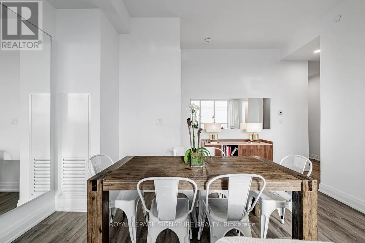 PH 506 - 75 CANTERBURY PLACE