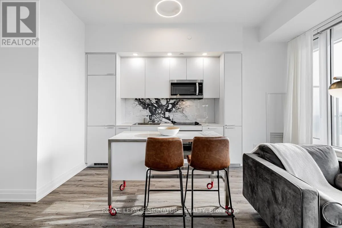 PH 506 - 75 CANTERBURY PLACE
