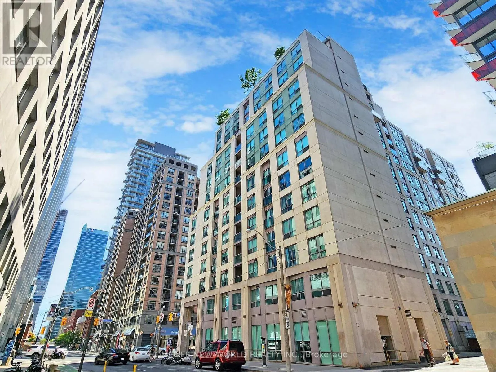 303 - 168 SIMCOE STREET