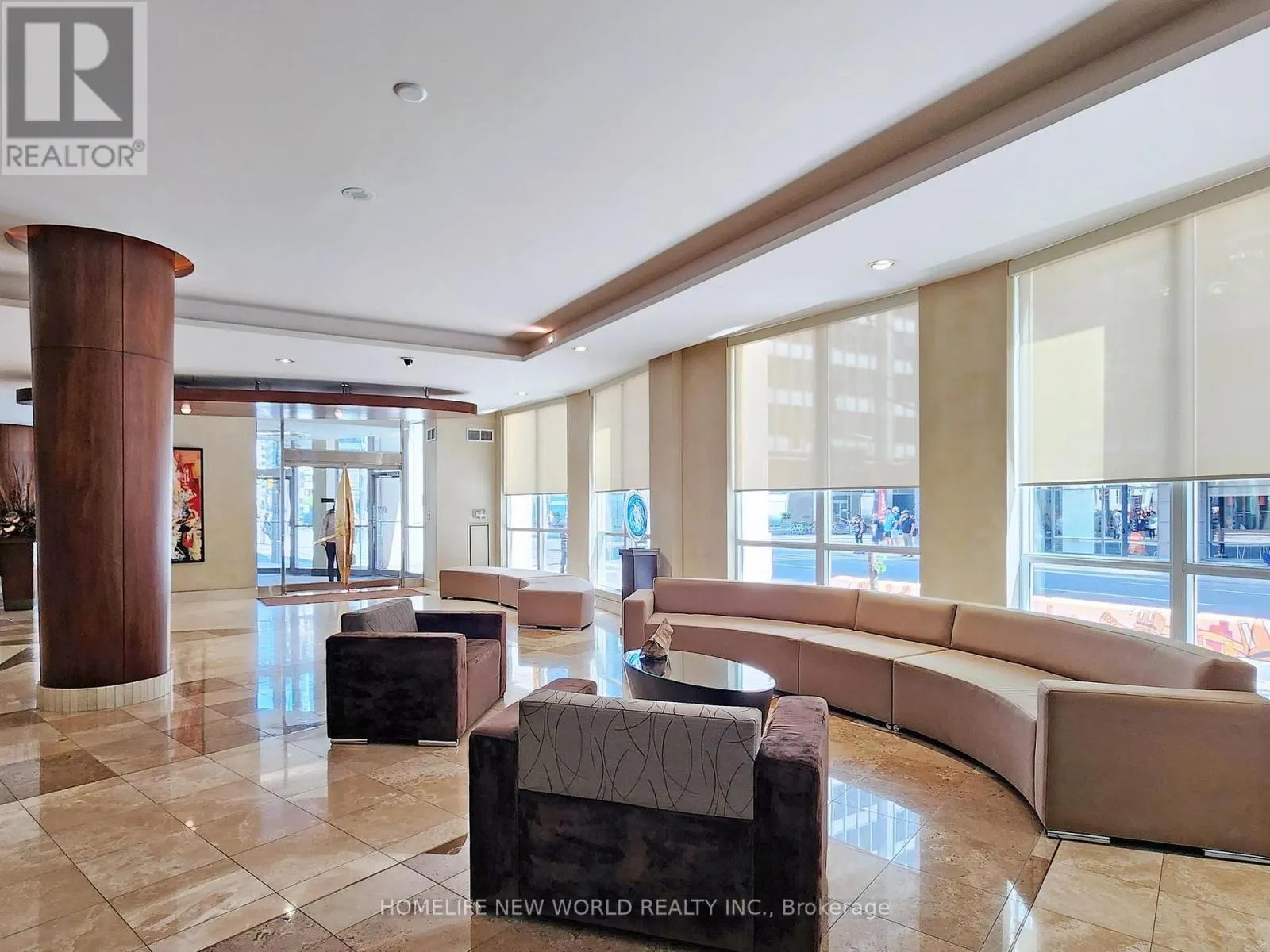 303 - 168 SIMCOE STREET