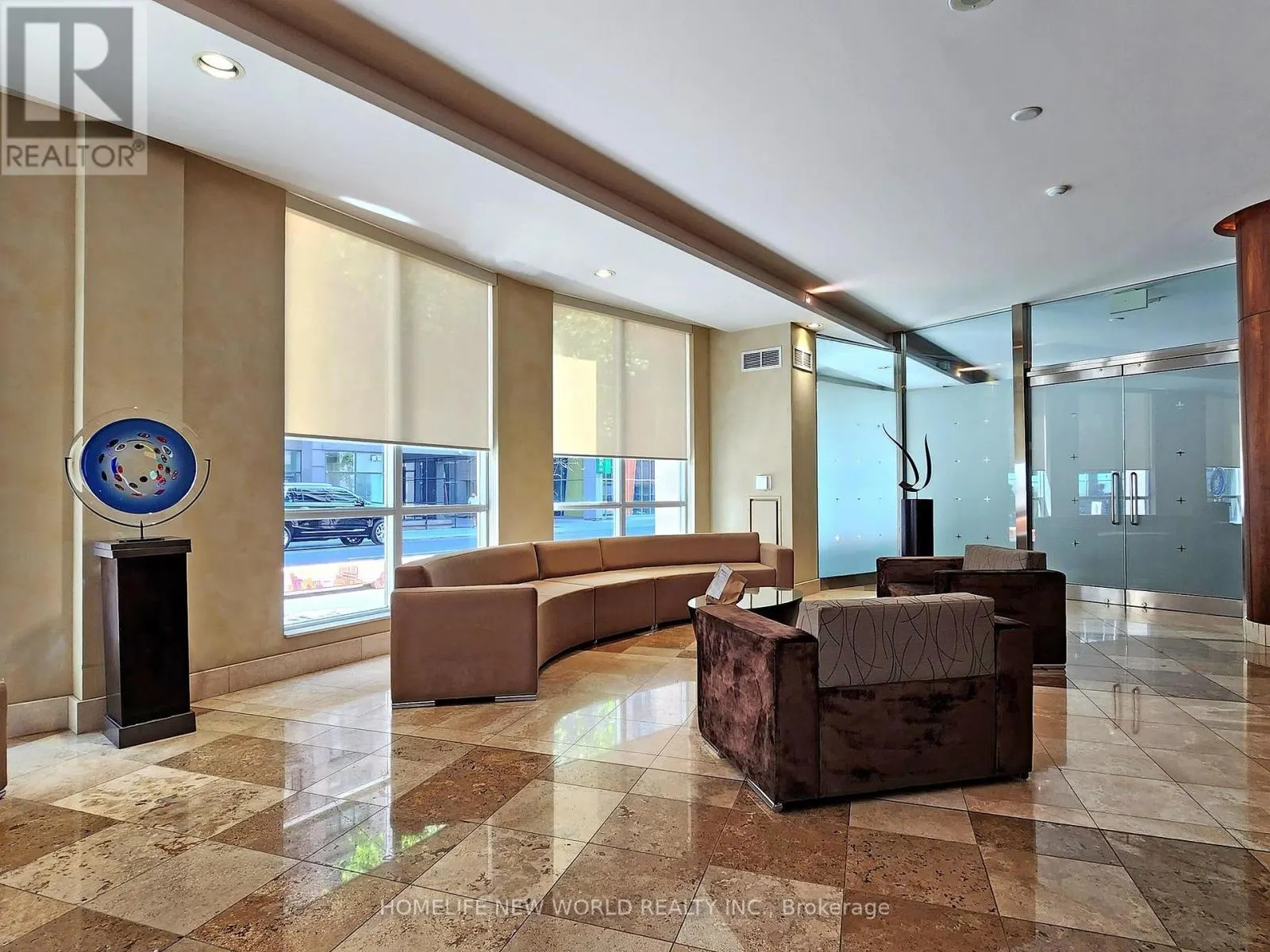 303 - 168 SIMCOE STREET