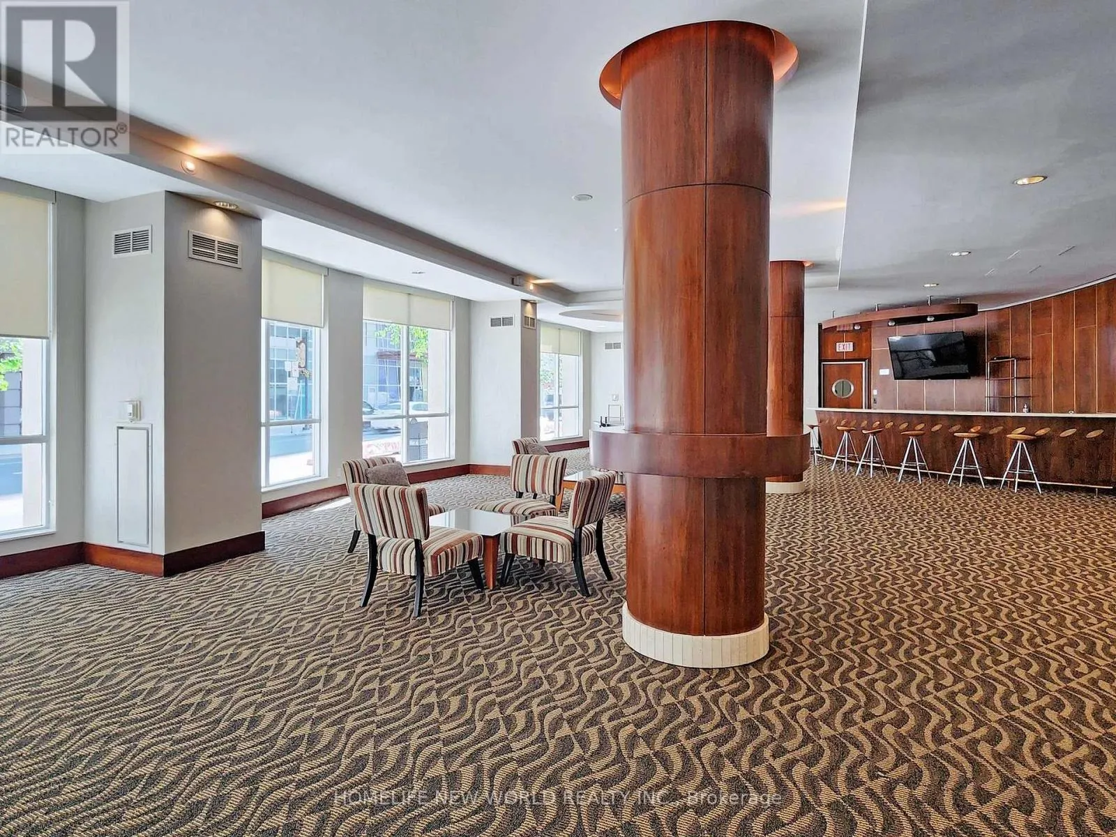 303 - 168 SIMCOE STREET