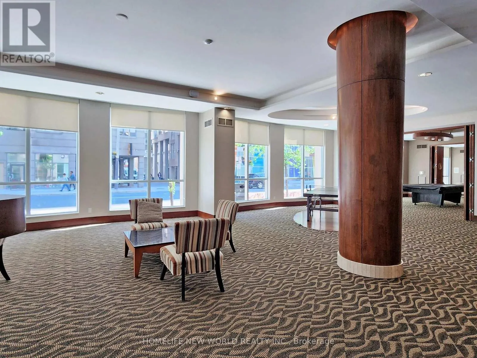 303 - 168 SIMCOE STREET