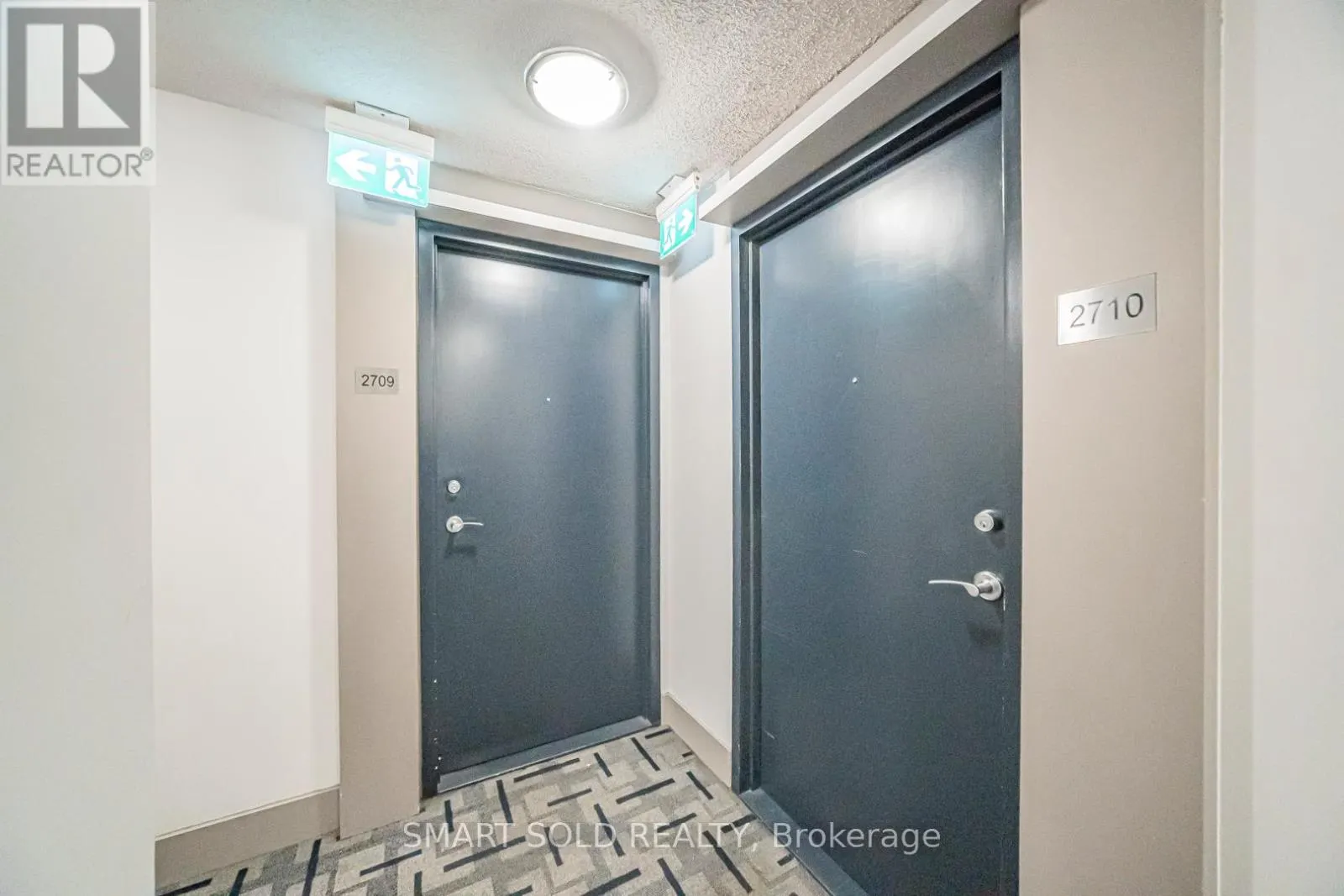 2710 - 81 NAVY WHARF COURT