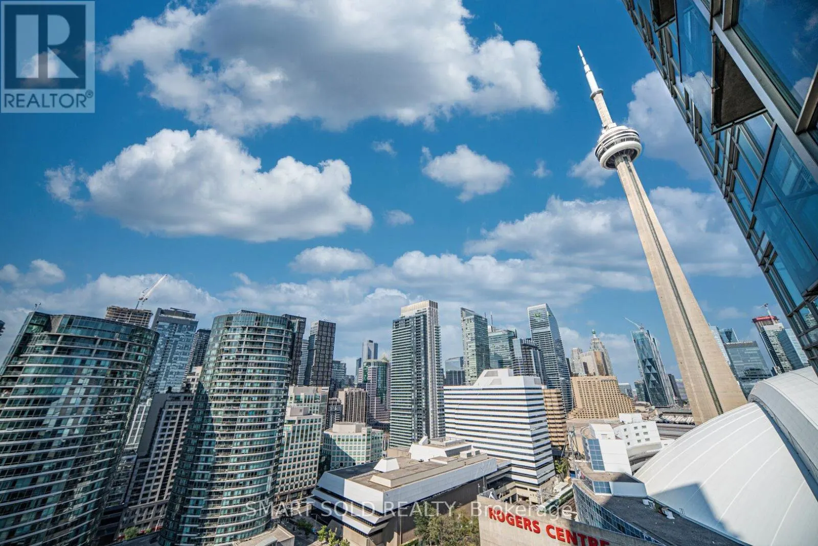 2710 - 81 NAVY WHARF COURT