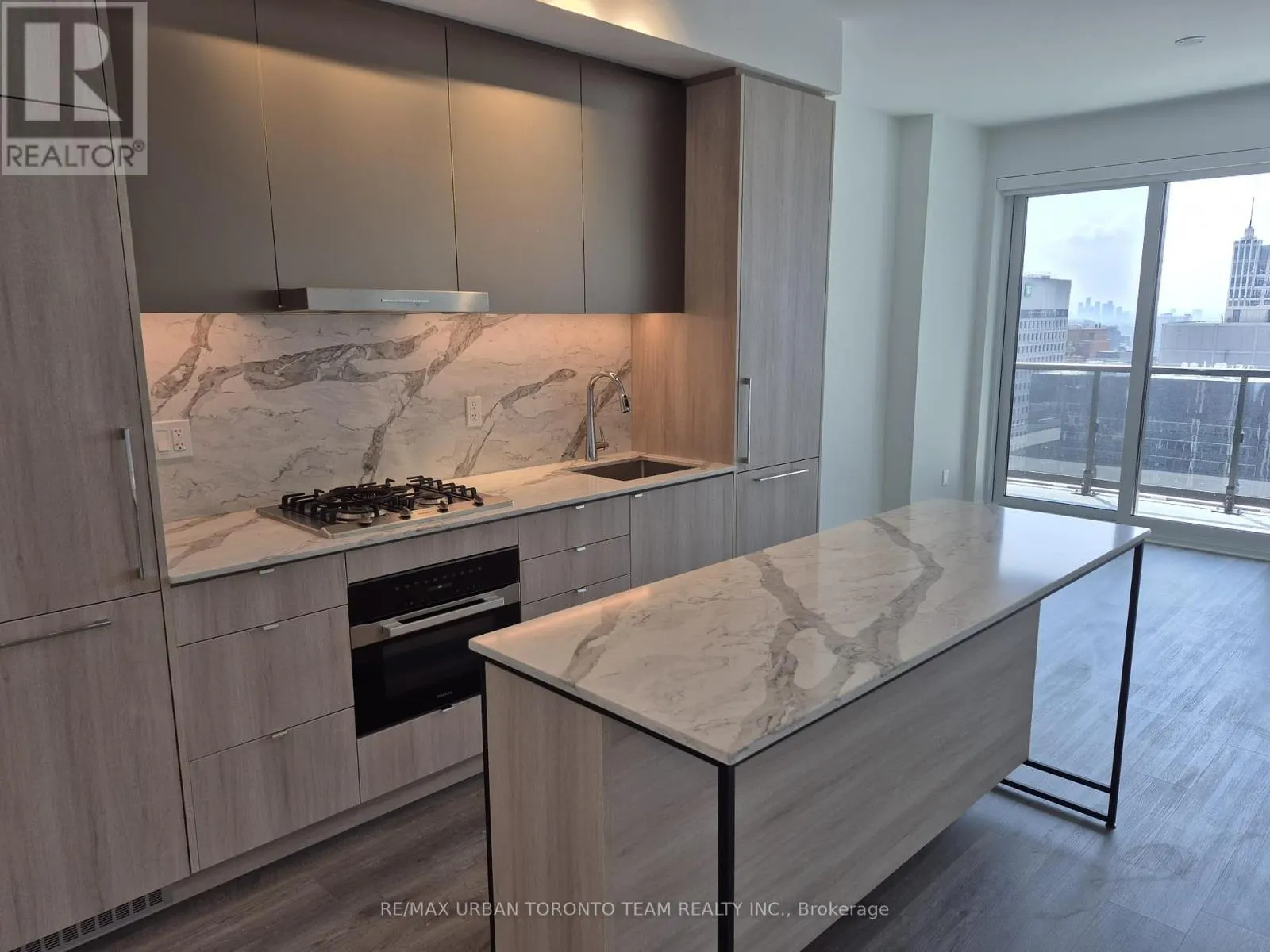 2801 - 771 YONGE STREET