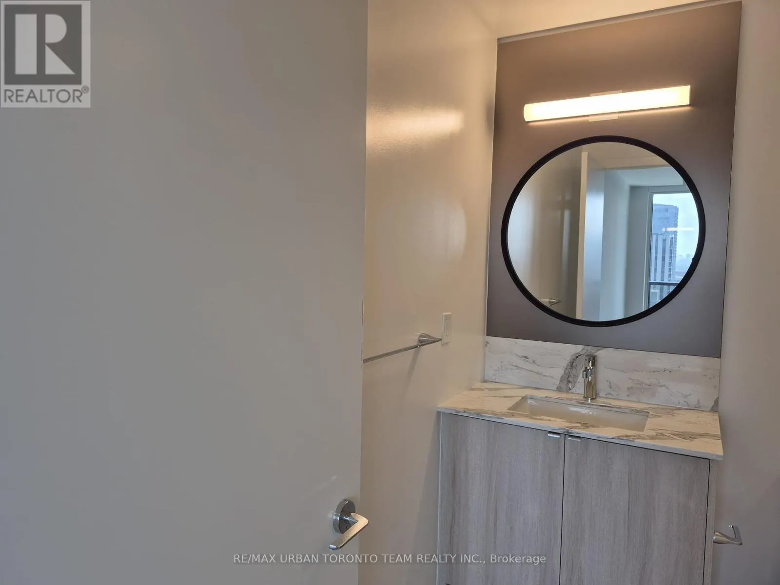 2801 - 771 YONGE STREET