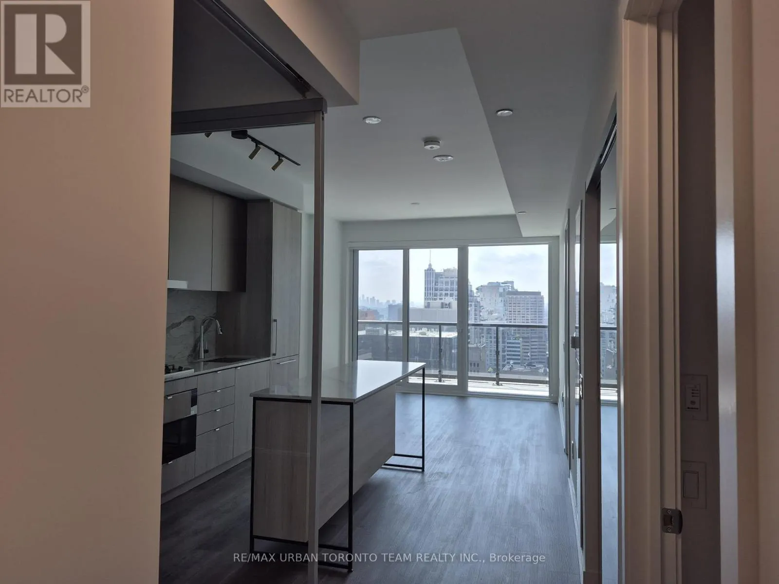 2801 - 771 YONGE STREET