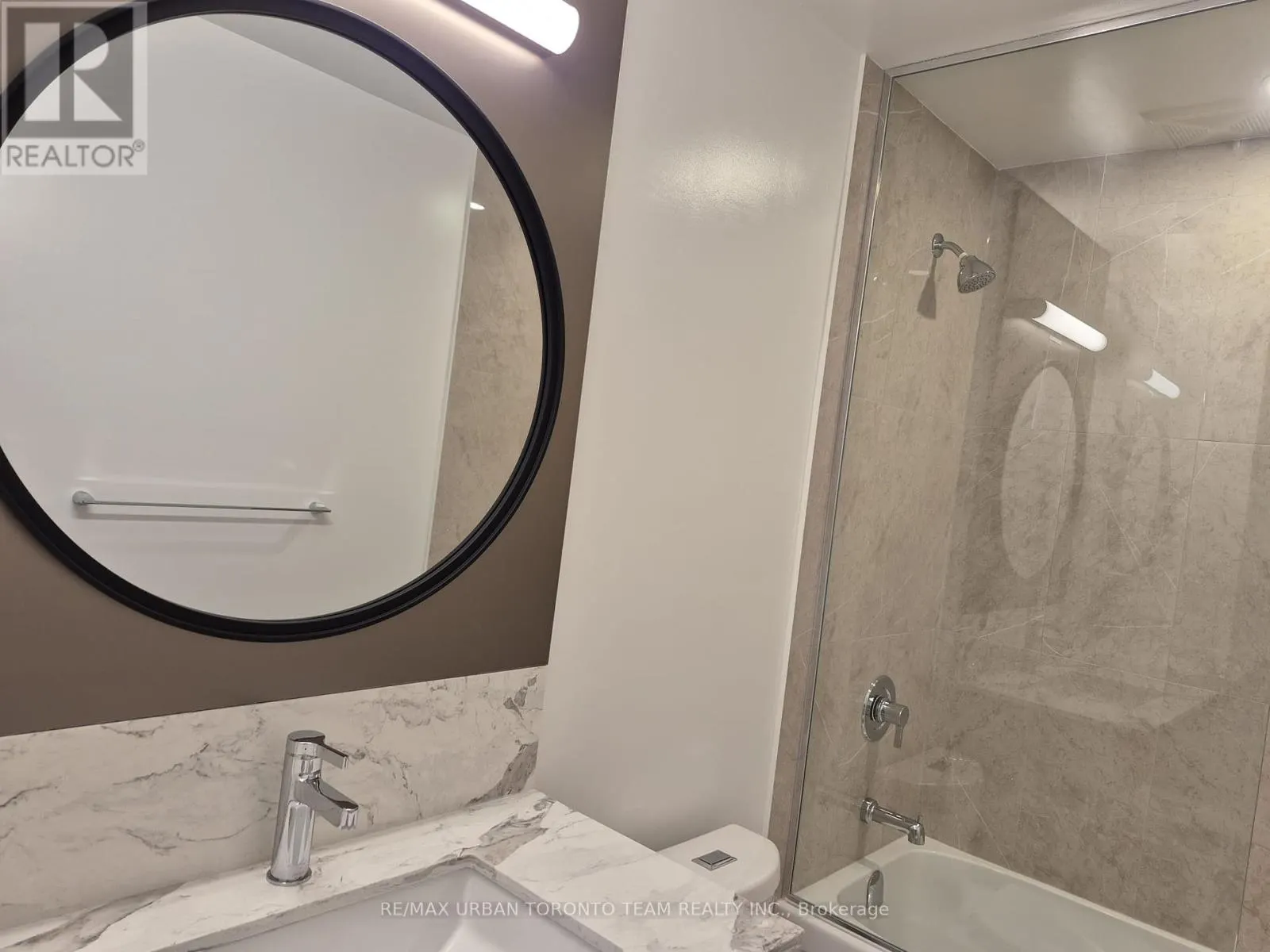 2801 - 771 YONGE STREET