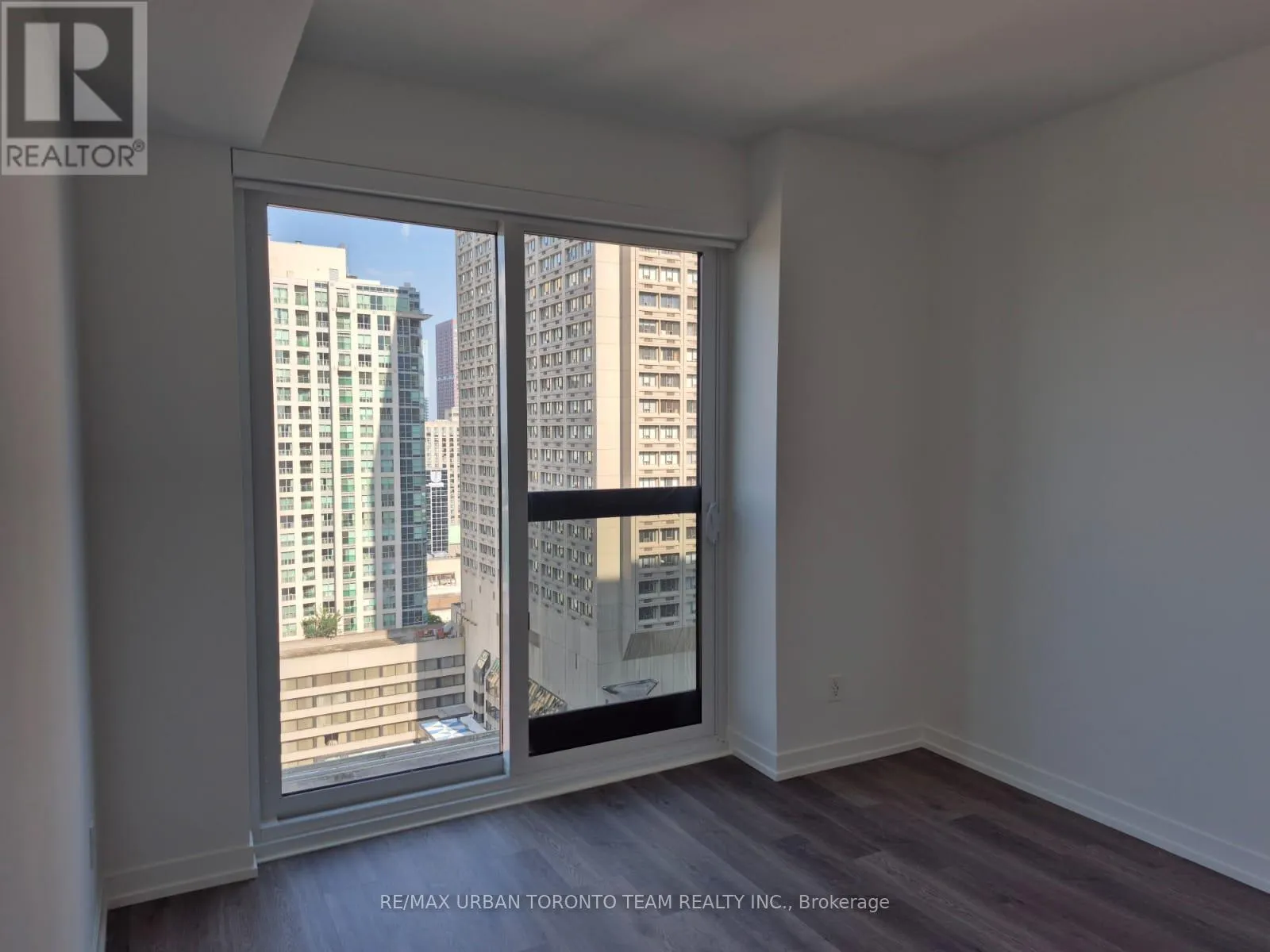 2807 - 771 YONGE STREET