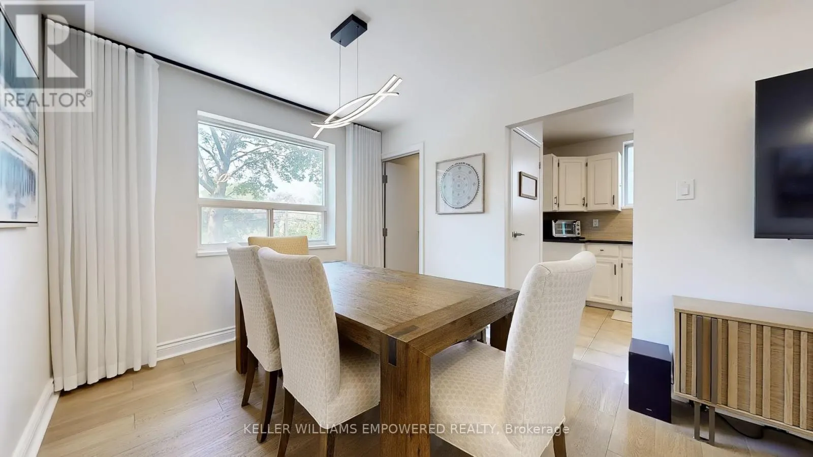 30 PAPERBIRCH DRIVE