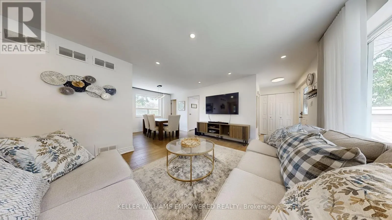 30 PAPERBIRCH DRIVE
