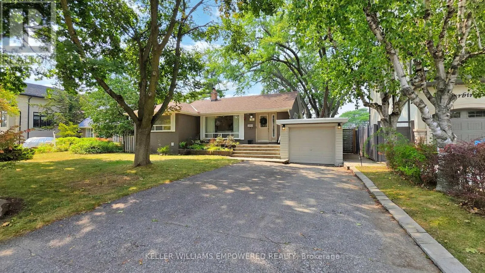 30 PAPERBIRCH DRIVE
