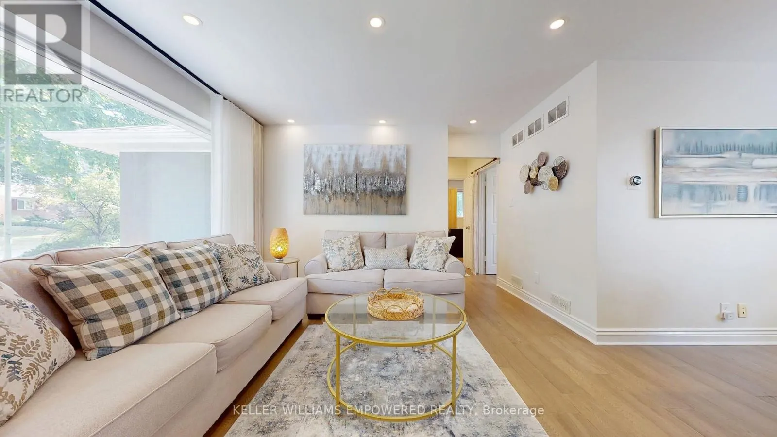 30 PAPERBIRCH DRIVE