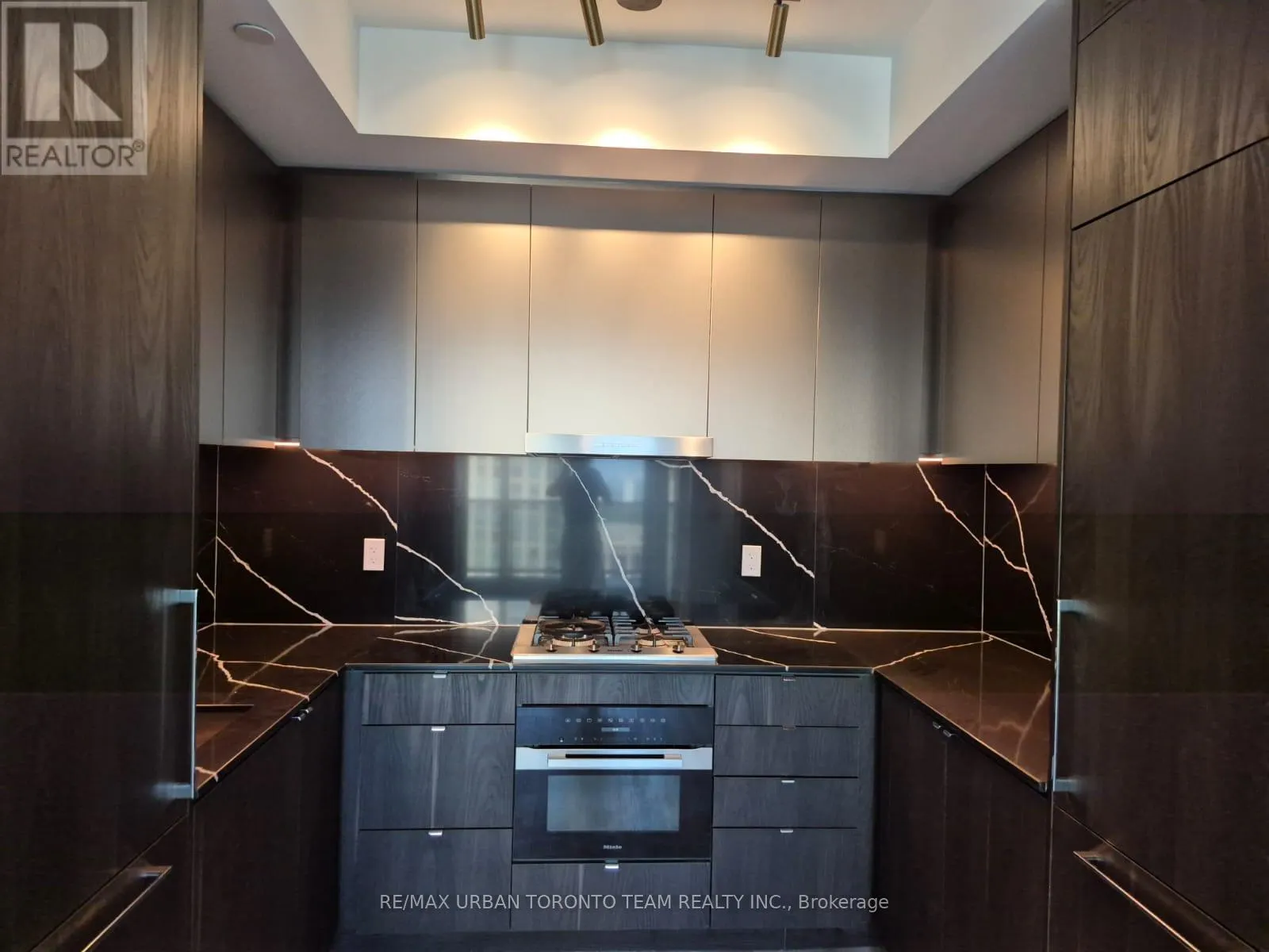 2806 - 771 YONGE STREET