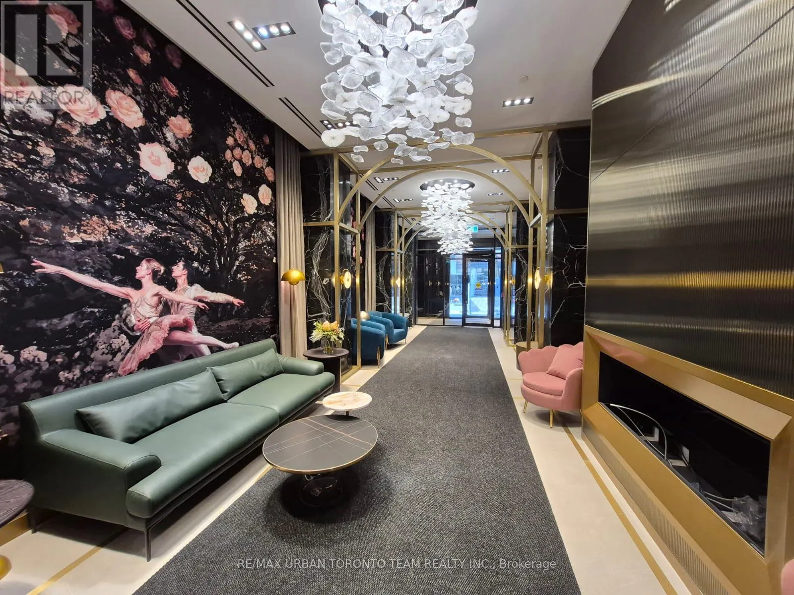 2806 - 771 YONGE STREET