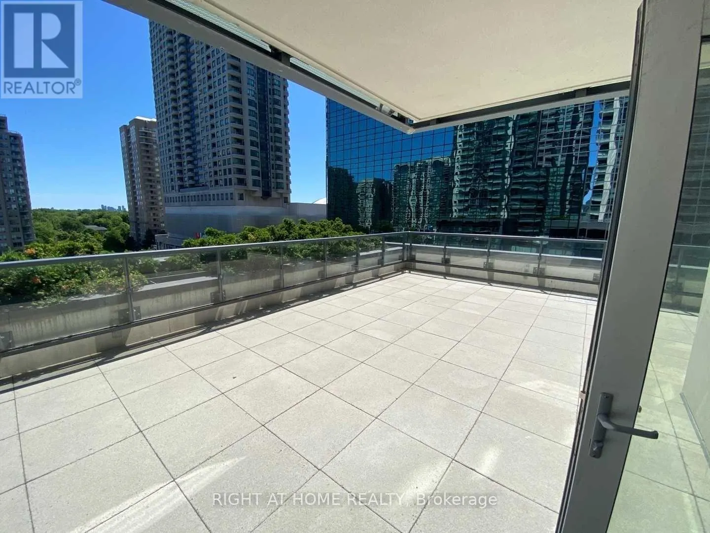509 - 5162 YONGE STREET