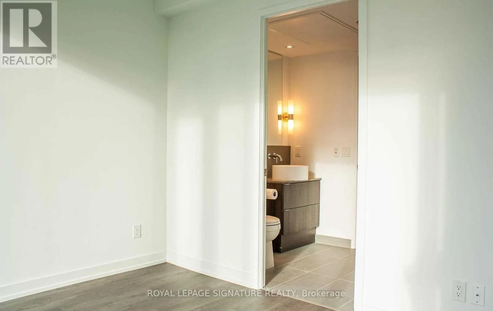 1612 - 161 ROEHAMPTON AVENUE