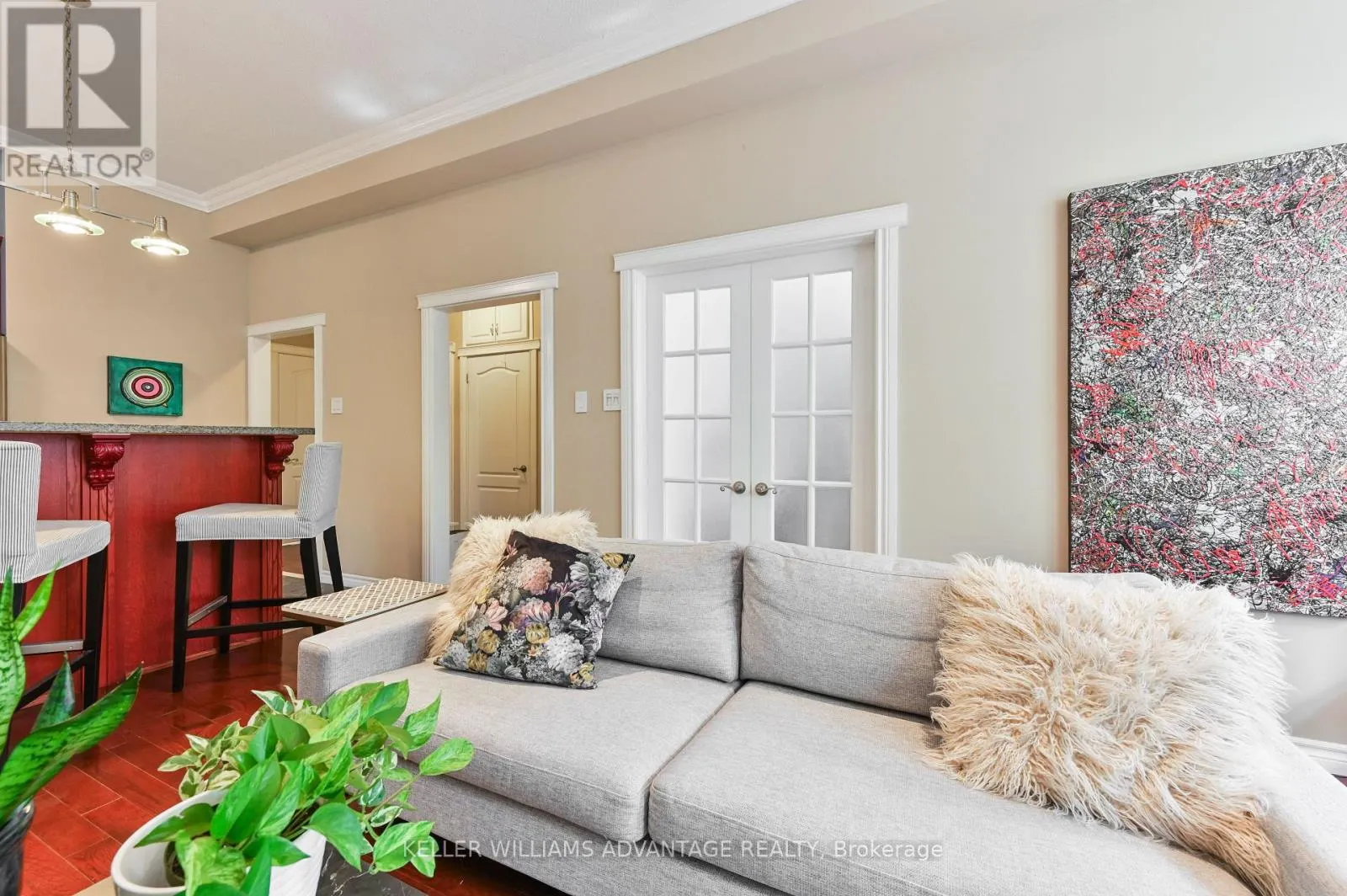 2 - 43 HUNTLEY STREET