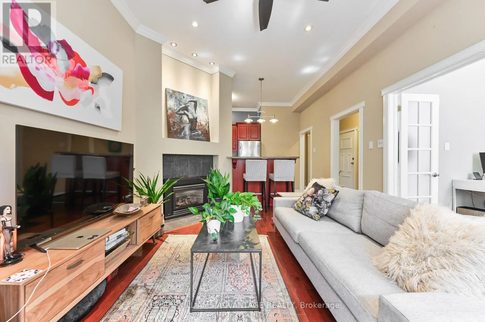 2 - 43 HUNTLEY STREET