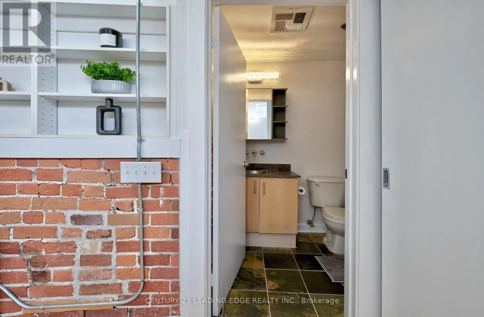 418 - 81A FRONT STREET