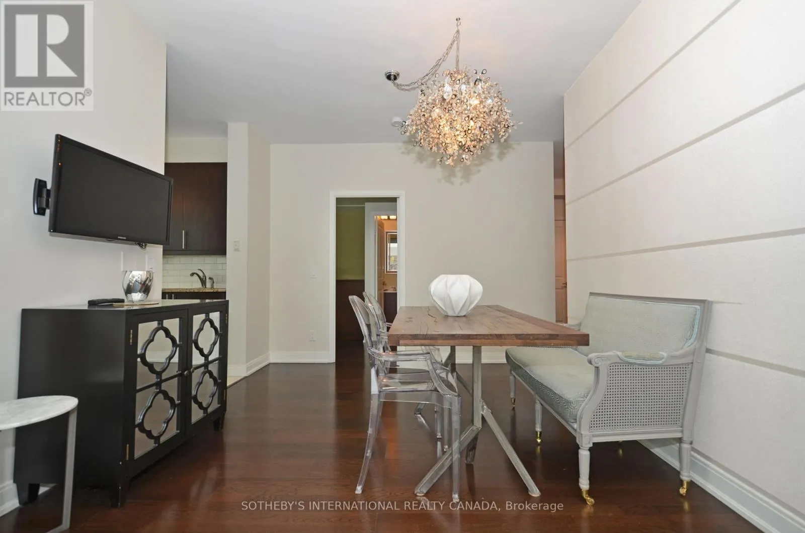 409 - 88 BROADWAY AVENUE