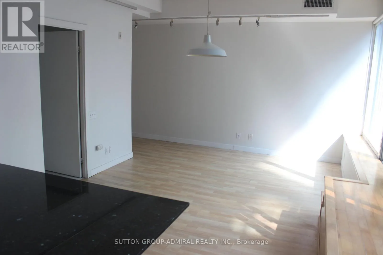 408 - 50 CAMDEN STREET