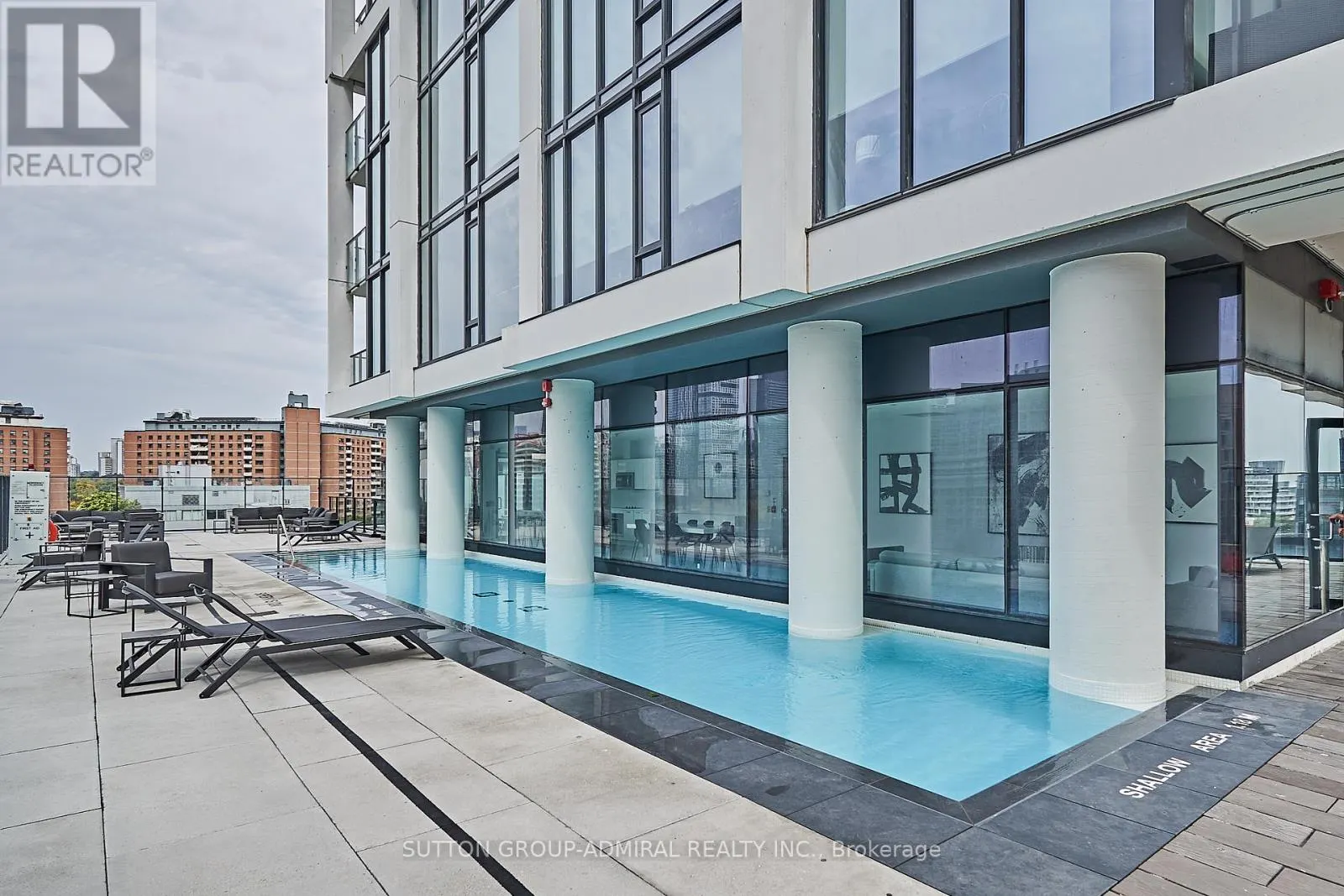 2401 - 55 ONTARIO STREET