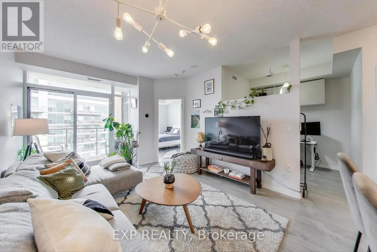 2406 - 125 WESTERN BATTERY ROAD