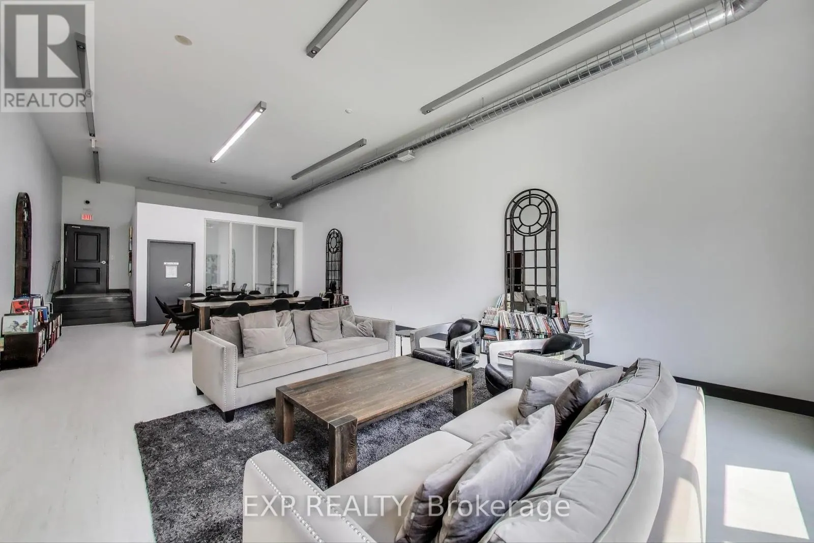 2406 - 125 WESTERN BATTERY ROAD