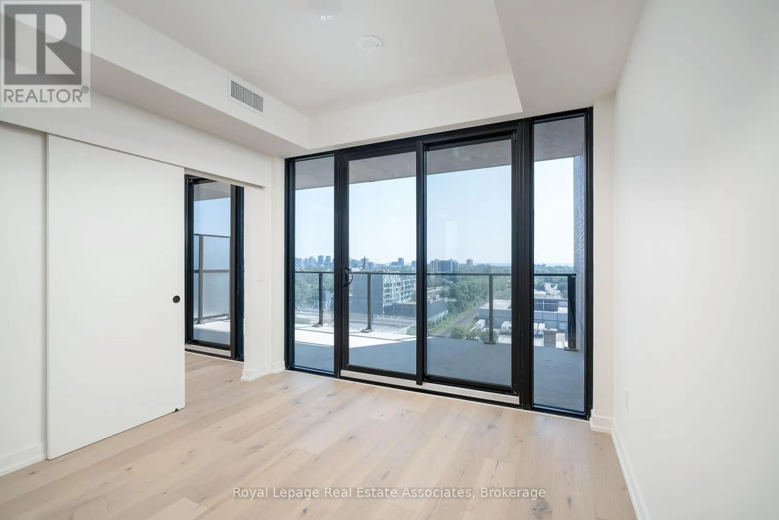 1105 - 181 STERLING ROAD