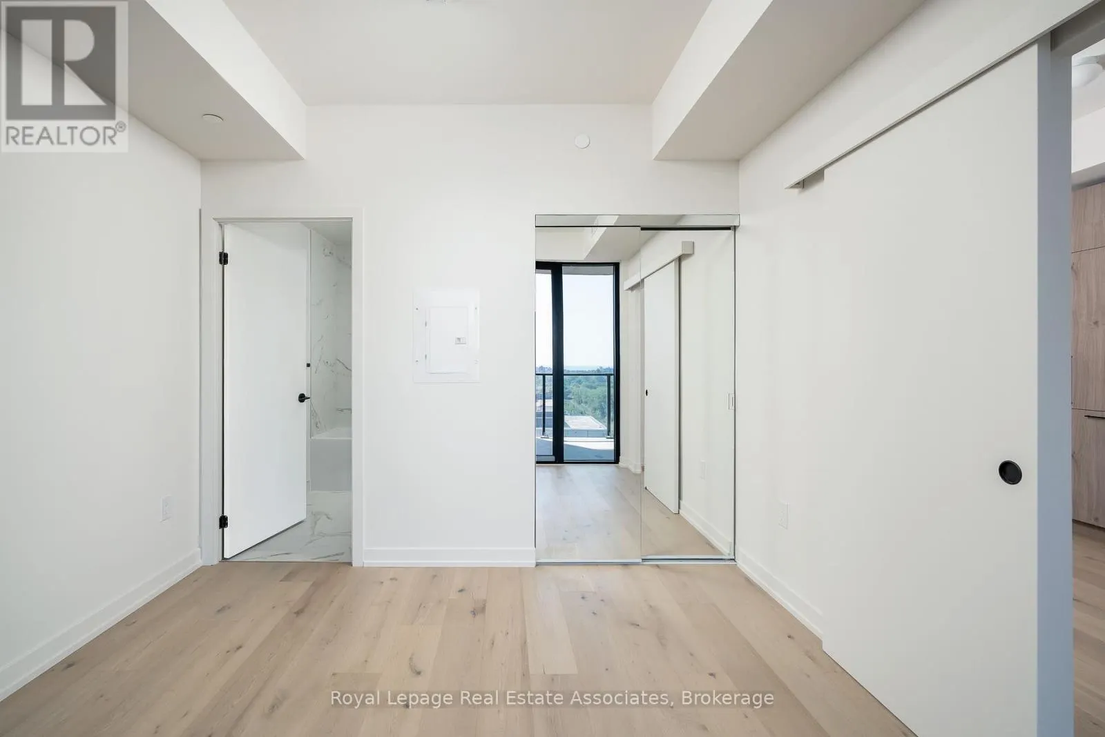 1105 - 181 STERLING ROAD