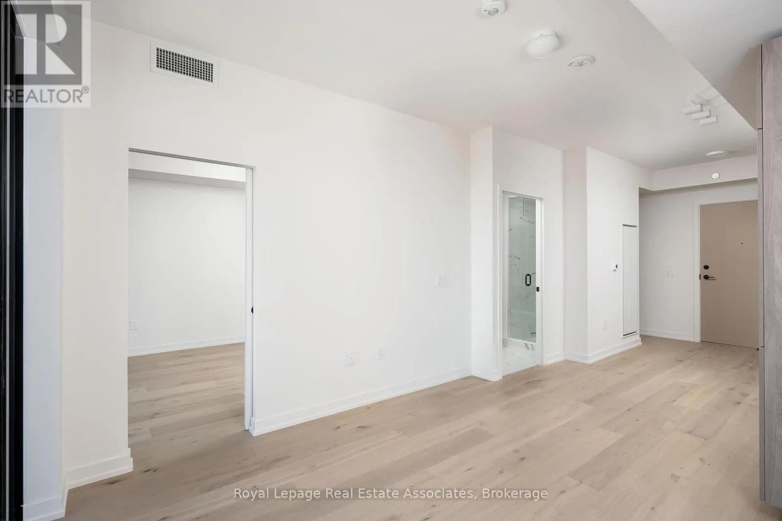 1105 - 181 STERLING ROAD