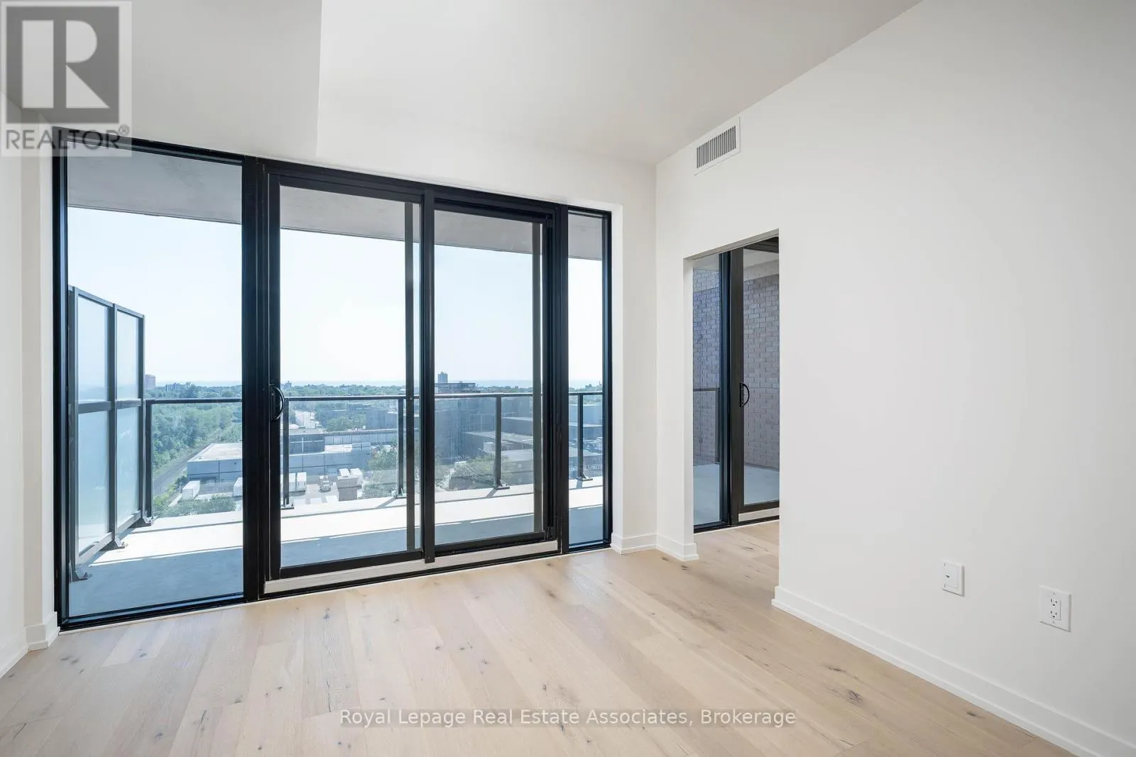 1105 - 181 STERLING ROAD