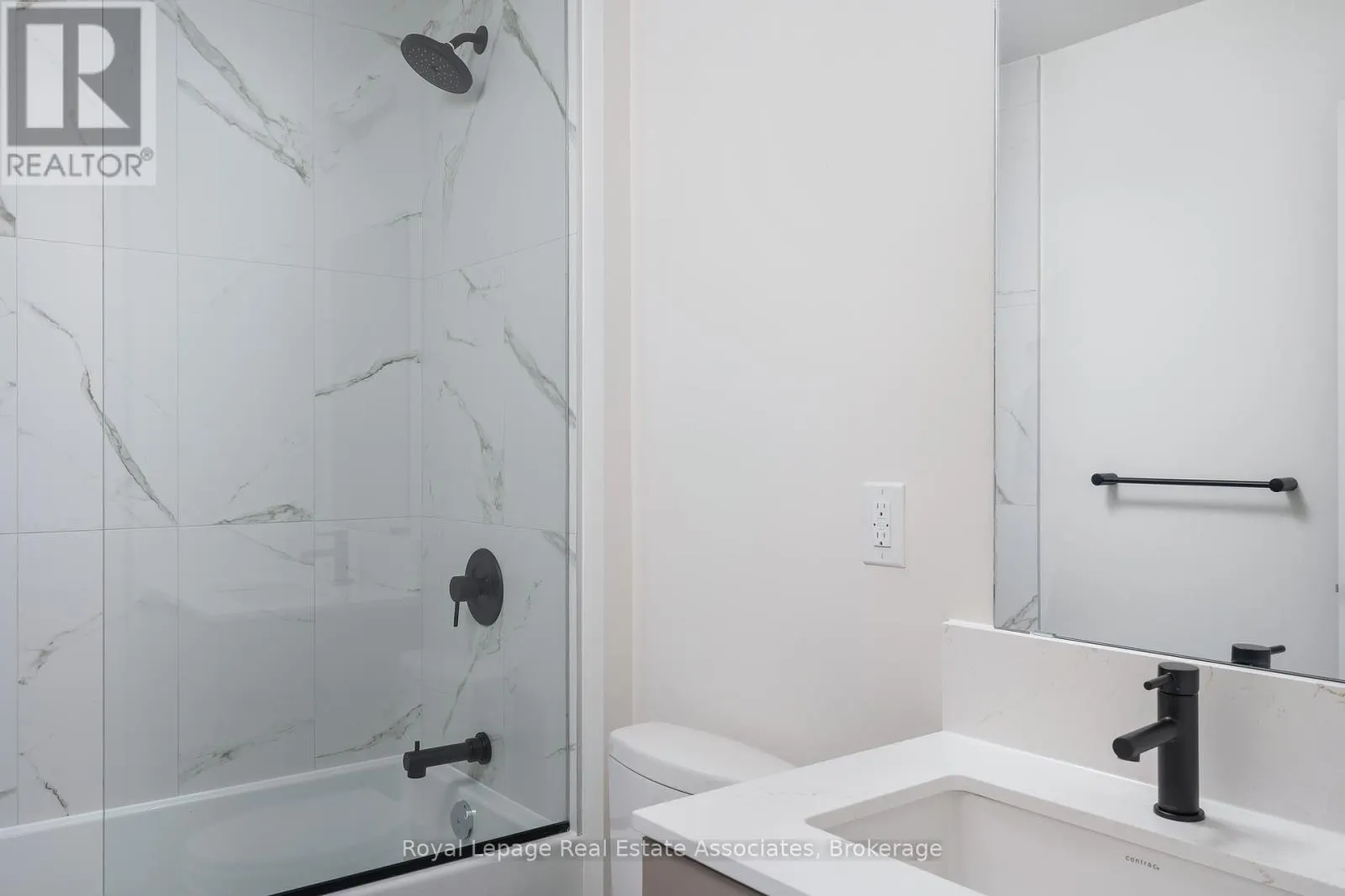 1105 - 181 STERLING ROAD