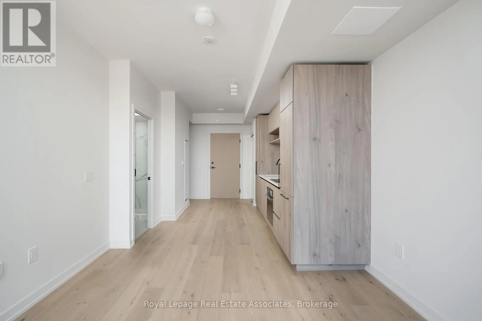 1105 - 181 STERLING ROAD