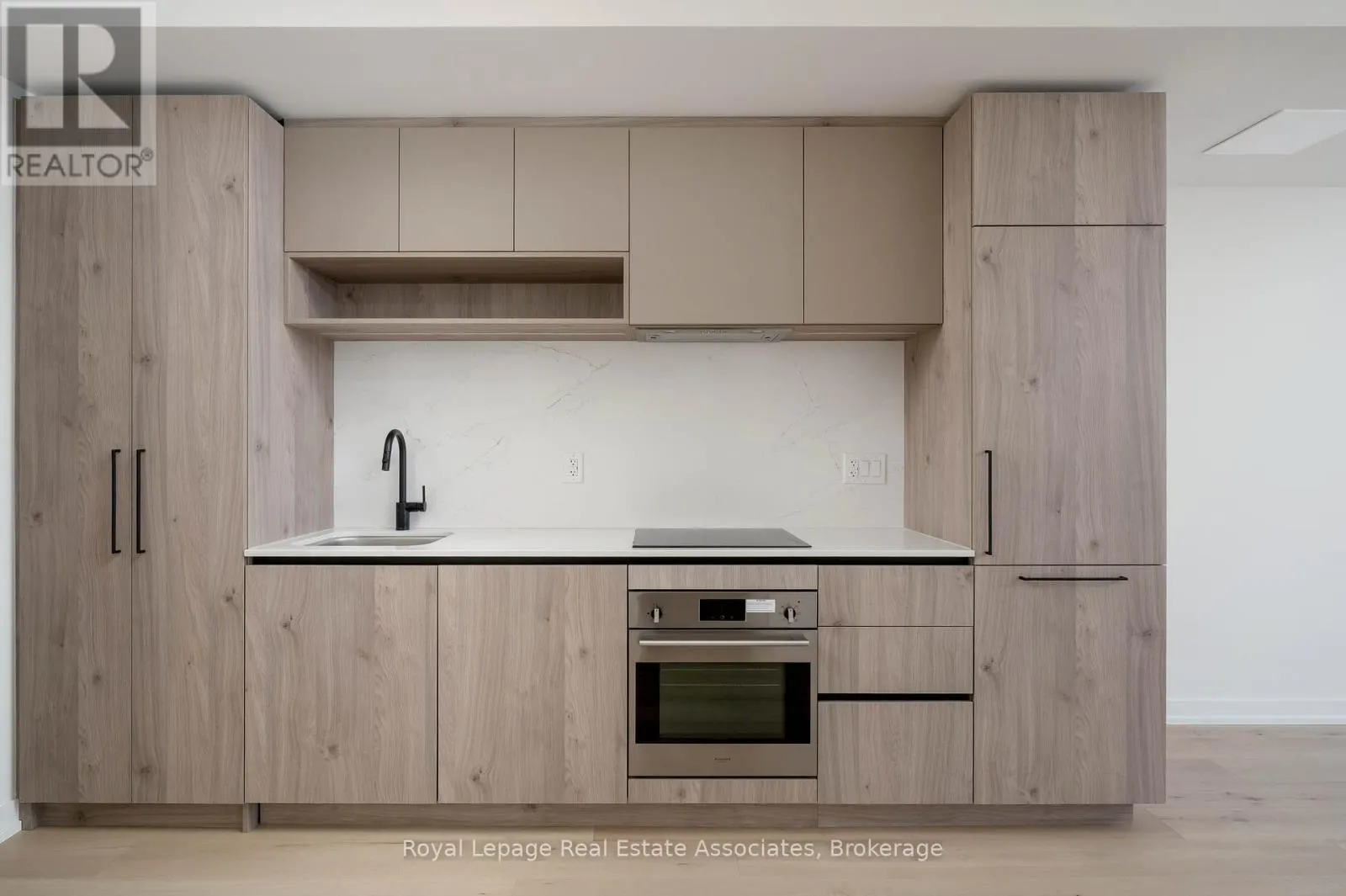 1105 - 181 STERLING ROAD