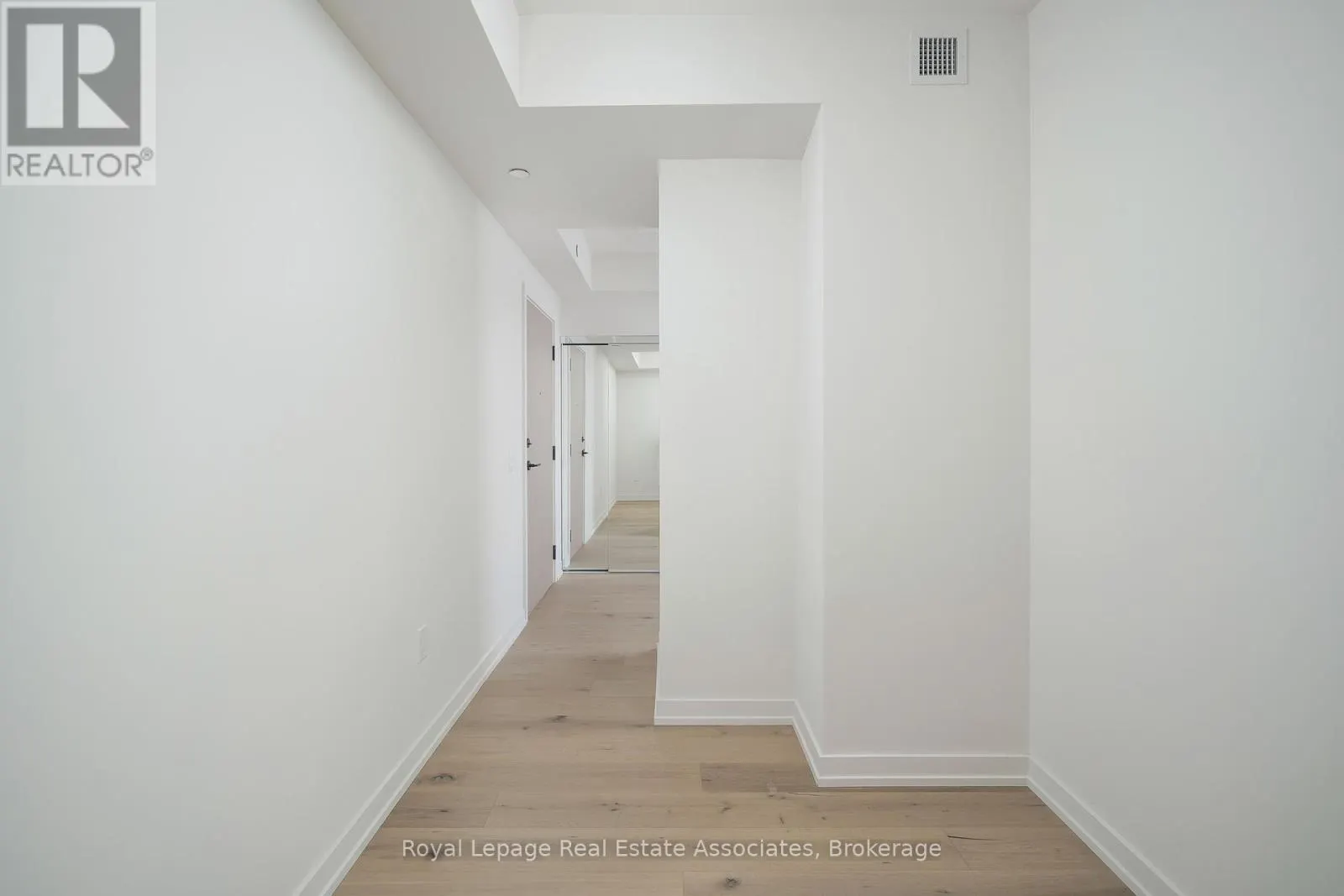1105 - 181 STERLING ROAD