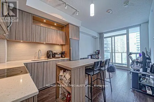 1007 - 50 FOREST MANOR ROAD