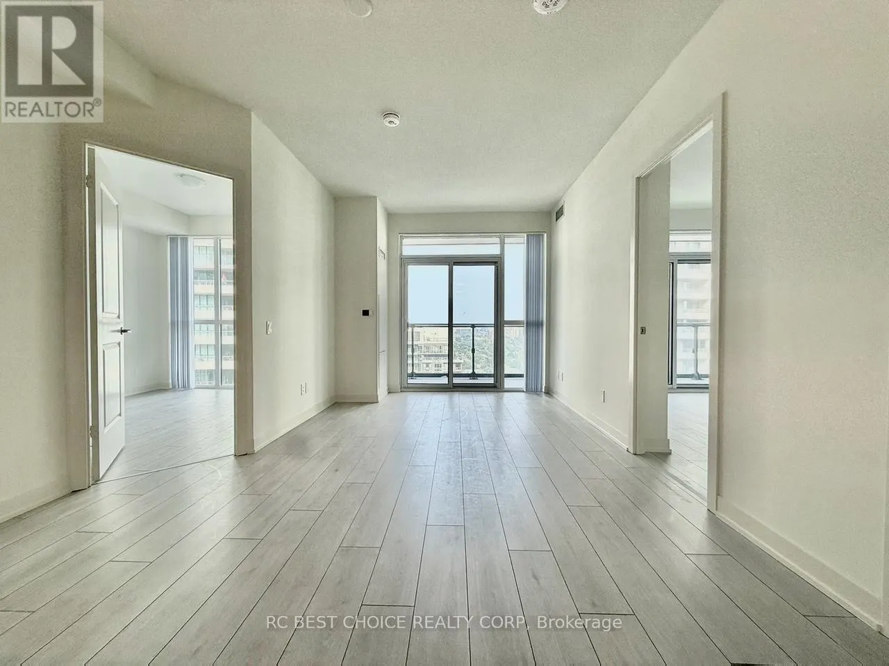 2520 - 4955 YONGE STREET