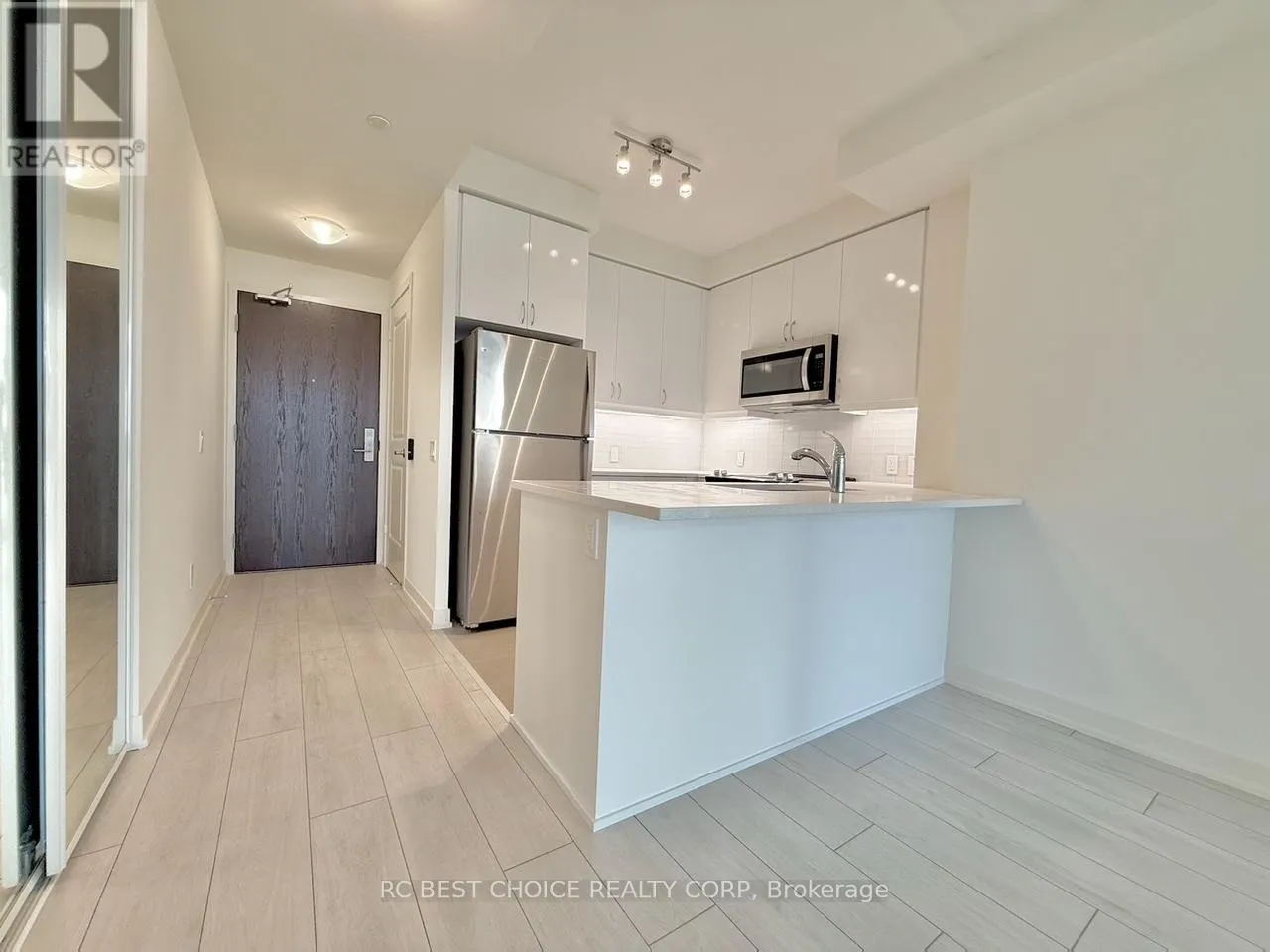 2520 - 4955 YONGE STREET