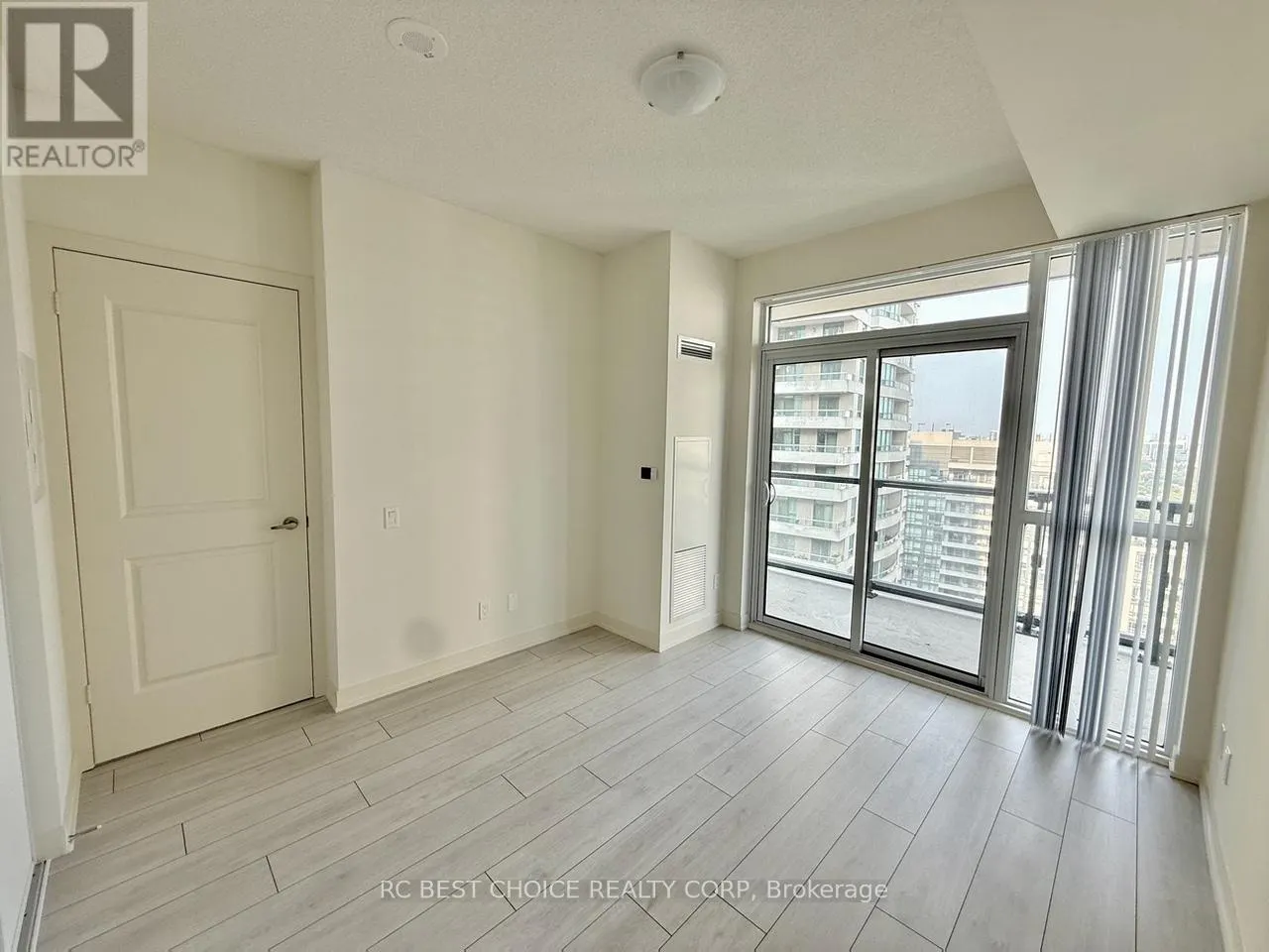 2520 - 4955 YONGE STREET