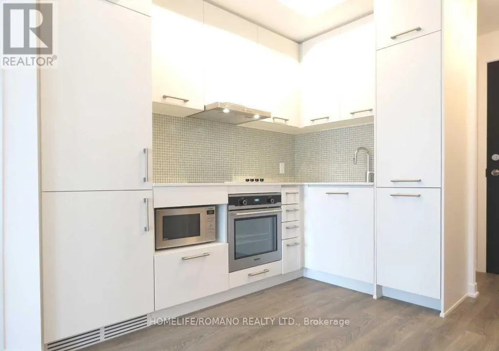 3116 - 87 PETER STREET