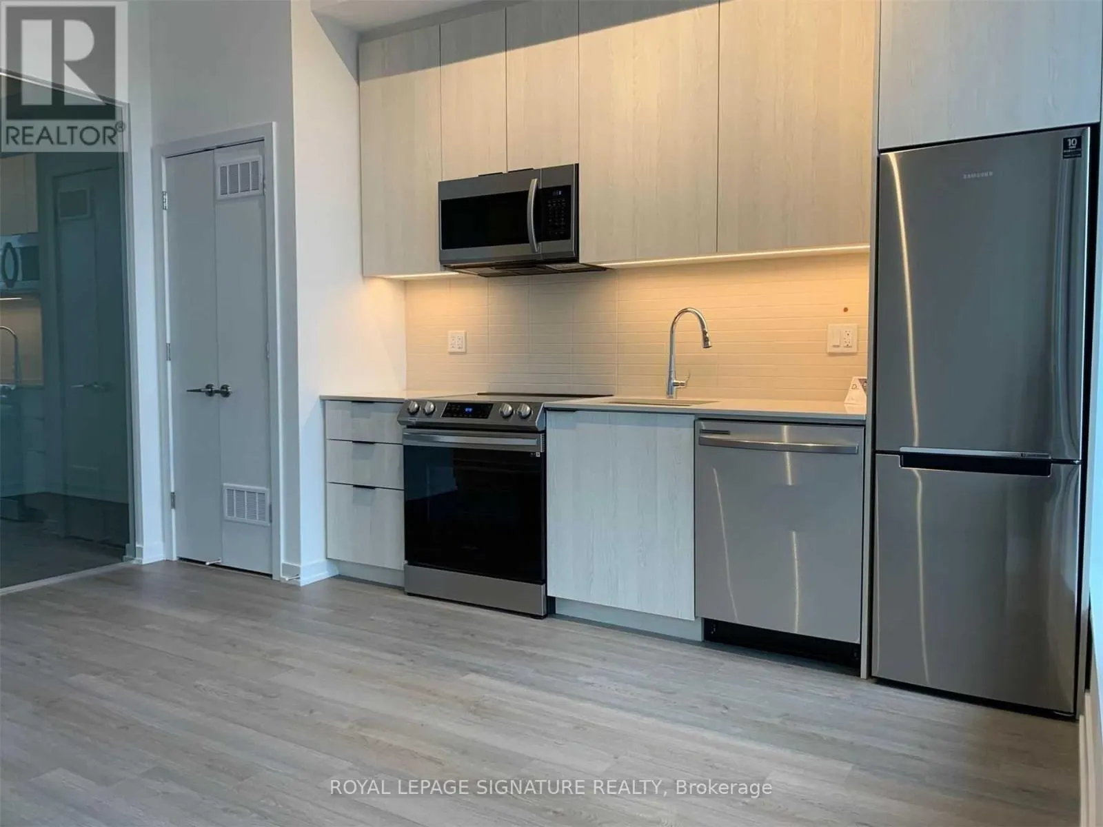 407 - 50 POWER STREET